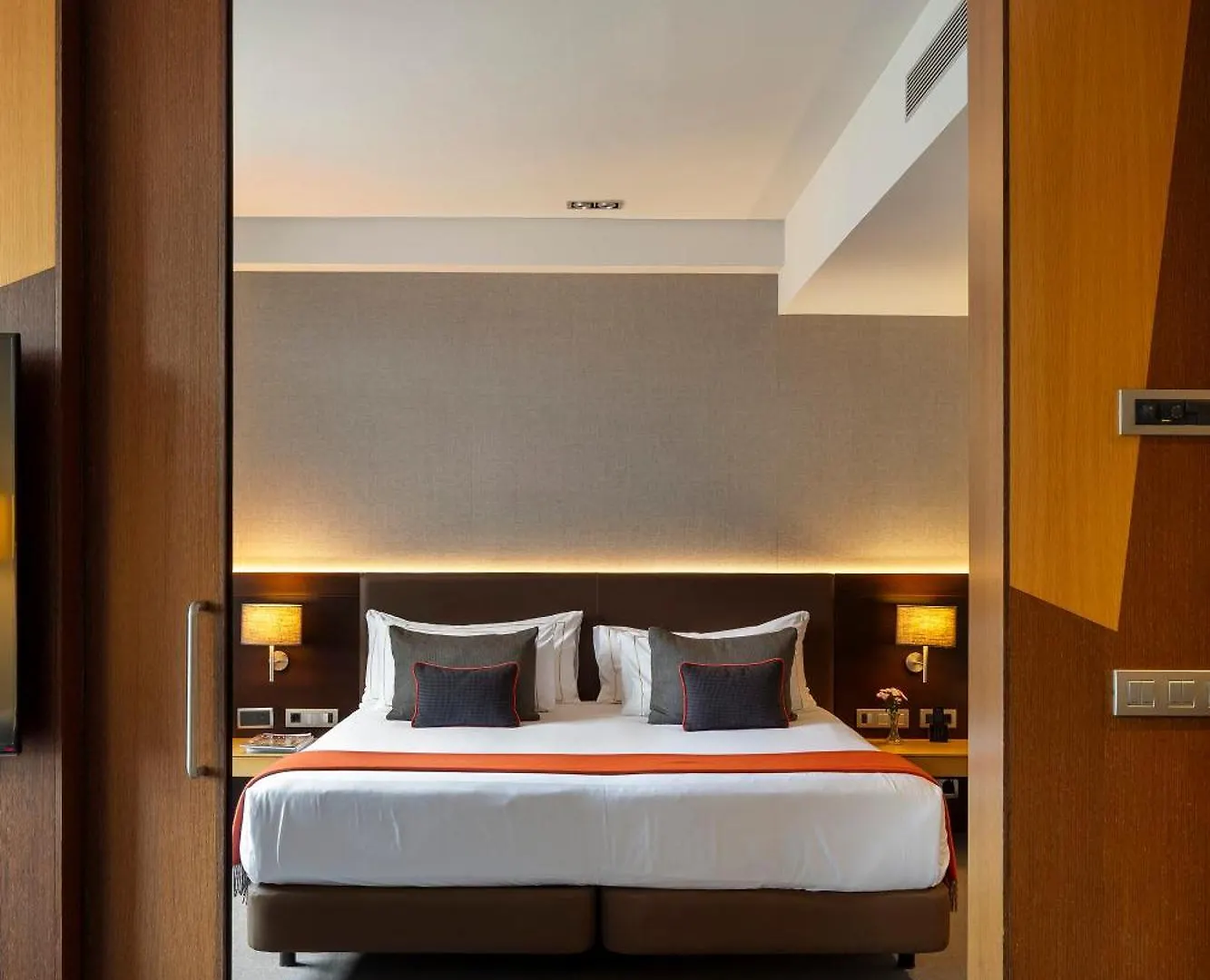 The Artist Grand Hotel Of Art Bilbao